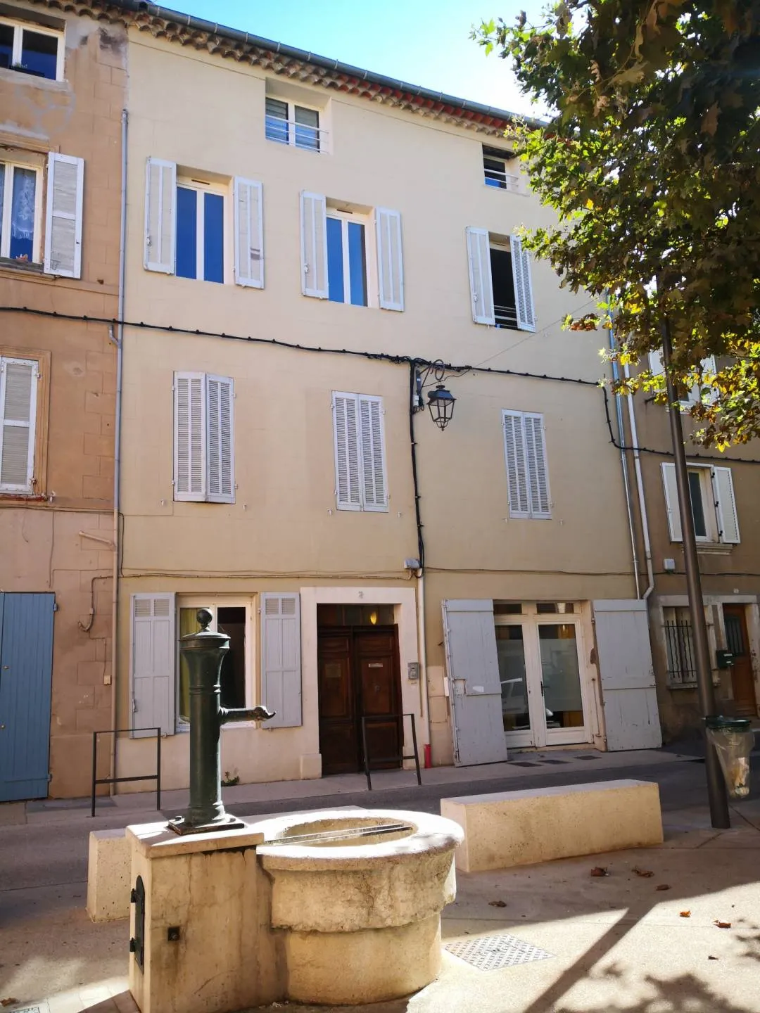 immeuble à Aix-en-Provence (13100) — photo 2