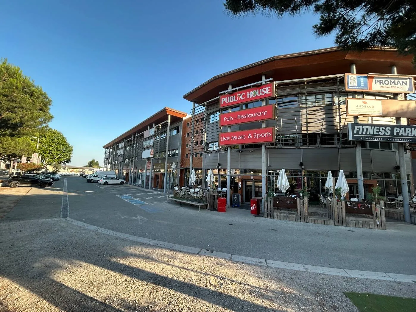 local à Fréjus (83600)