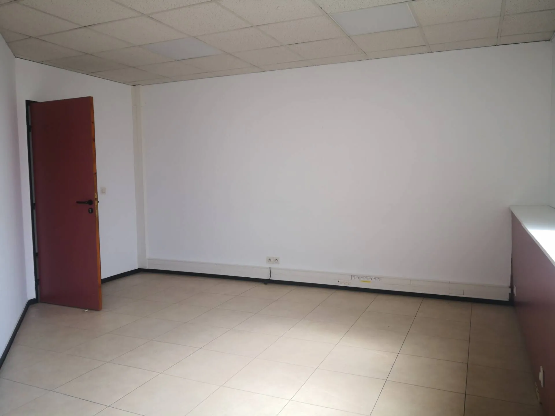 local à Six-Fours-les-Plages (83140) — photo 5