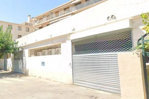 local commercial à Toulon (83200)